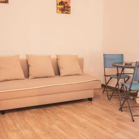 Affittacamere Guesthouse In Historical Center Near To Subway Of Toledo Station-2
